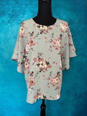 Women's Bobeau Floral Blouse w/flutter sleeves - Medium